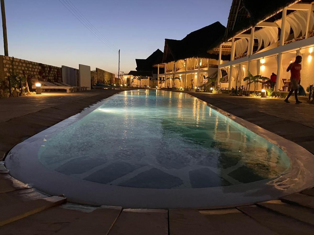 Ghelli House - Milele Resort วาตามู ภายนอก รูปภาพ