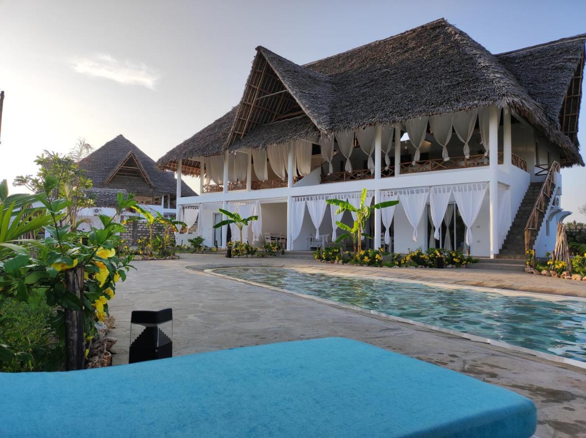 Ghelli House - Milele Resort วาตามู ภายนอก รูปภาพ