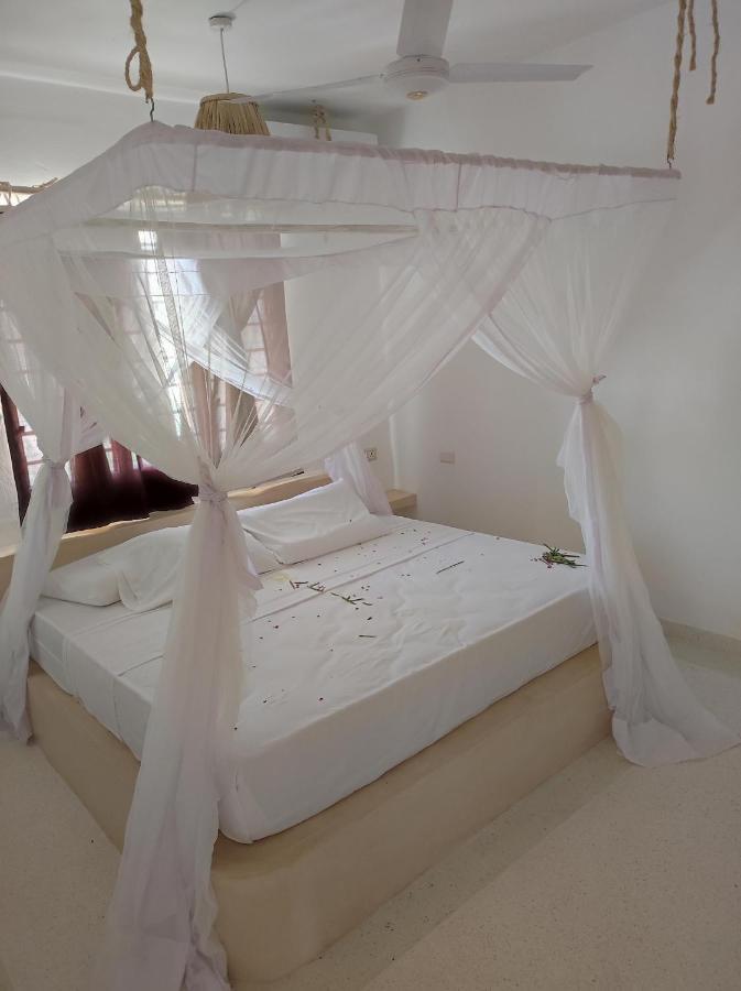 Ghelli House - Milele Resort วาตามู ภายนอก รูปภาพ